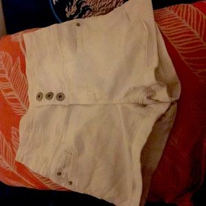Plain white shorts high rise